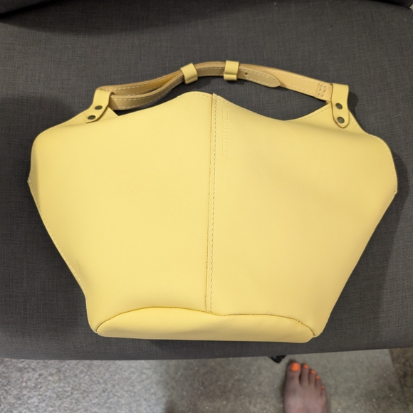 PLG Large Kangaroo in Vanilla - Picture 6 of 11